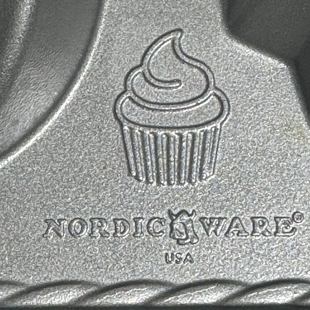 Nordic Ware Cute Cupcake Pan 6 Cups 14 Liters Bundt Cake‎ Baking Pan